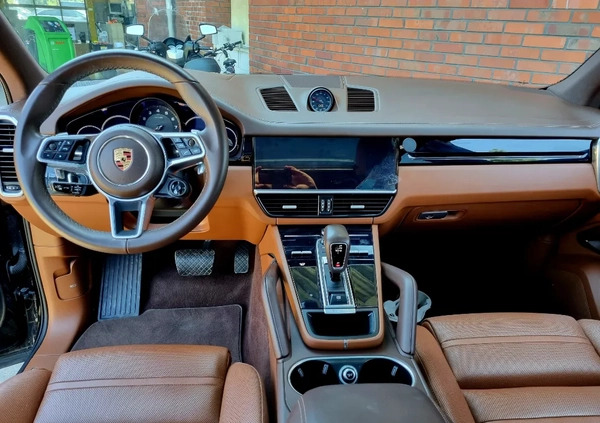 Porsche Cayenne cena 319000 przebieg: 99900, rok produkcji 2020 z Kalety małe 596